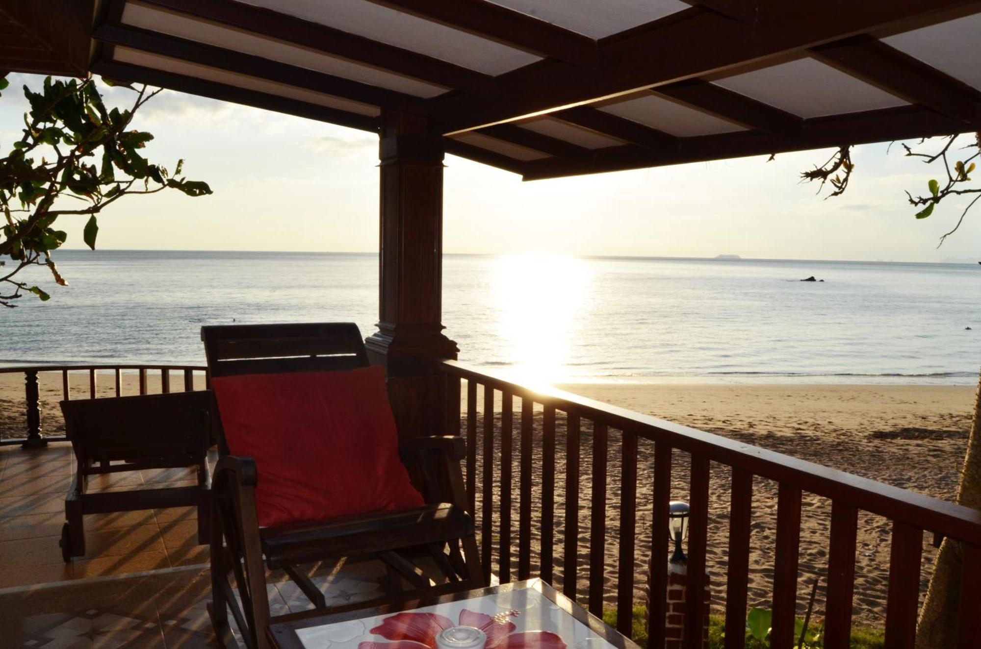 Sayang Beach Resort Ko Lanta Buitenkant foto